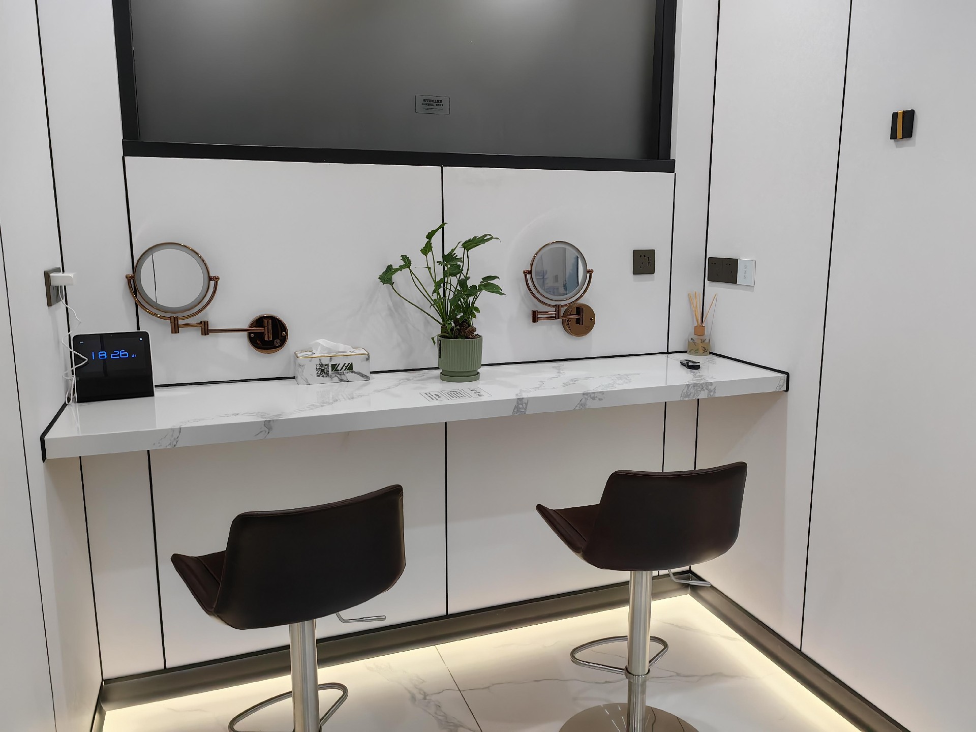 景区移动卫生间怎么清理?